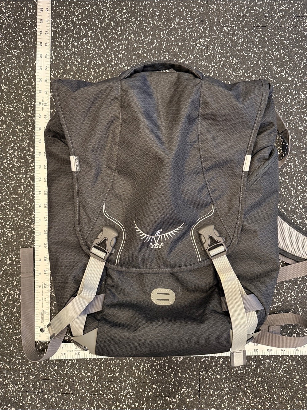 Men's Unisex Black Daypack Backpack Osprey Flap Jack Flapjack Pack School